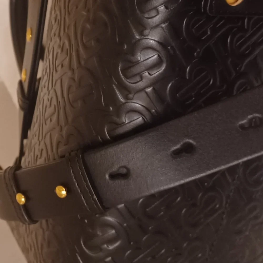 Handbag - Picture 3 of 10